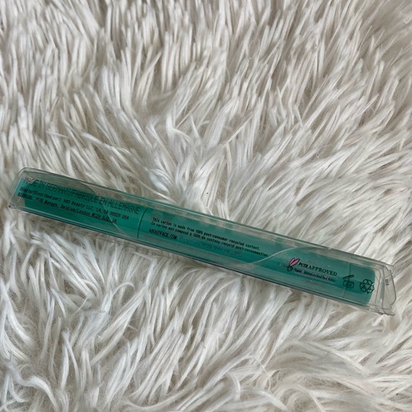 AboutFace - Eyeshadow Stick - Picture 7 of 9